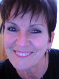 Adult friend finder service. An online dating service (846166)